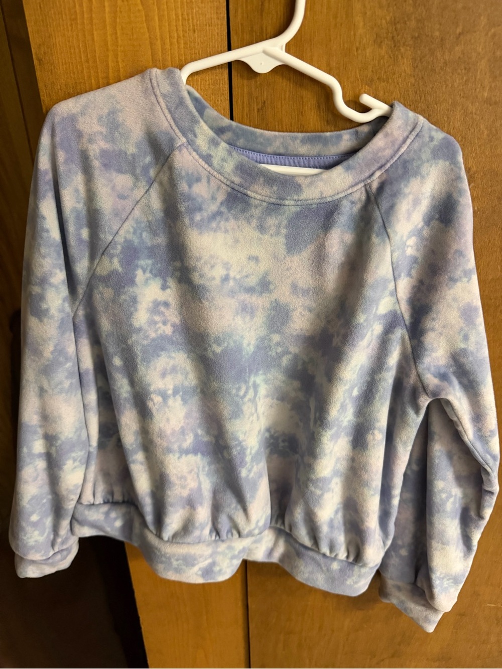 Girls Cat & Jack Pastel Blue and Lavender Tie-Dye Crewneck Sweater